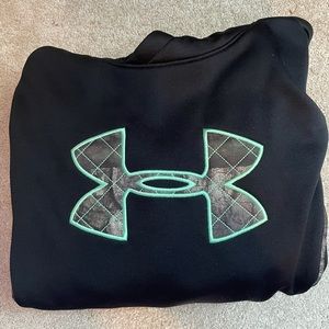 Under Armour sweatshirt